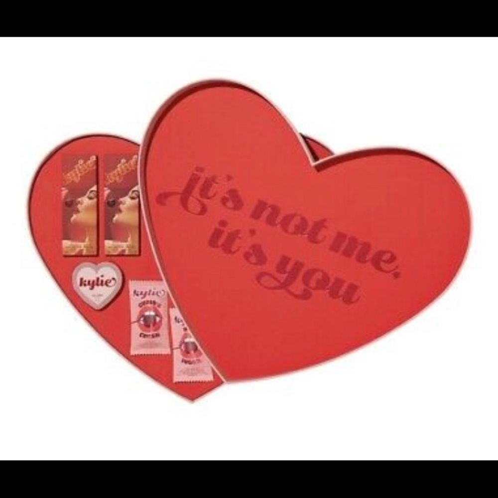 💖 PRICE DROP Lowest Price Around💖 Kylie Cosmetics Valentine Box ❤️ SOLD OUT!